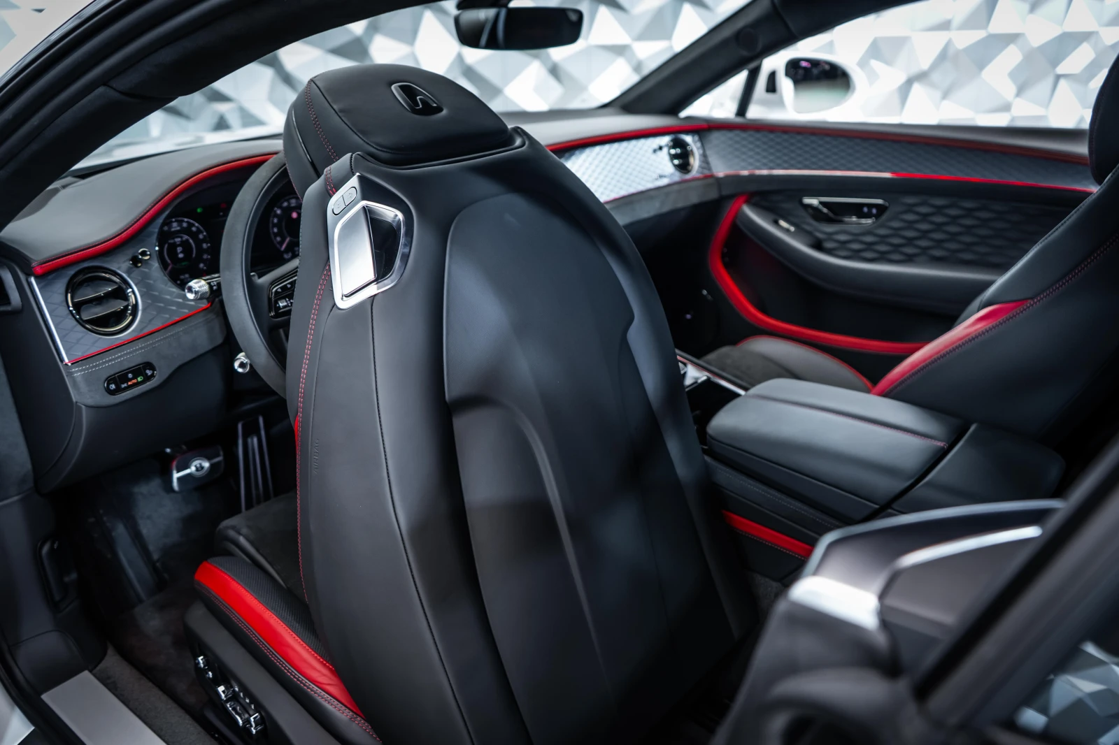 Bentley Continental gt Speed V8 Hybrid * First Edition* , снимка 16 - Автомобили и джипове - 53812451