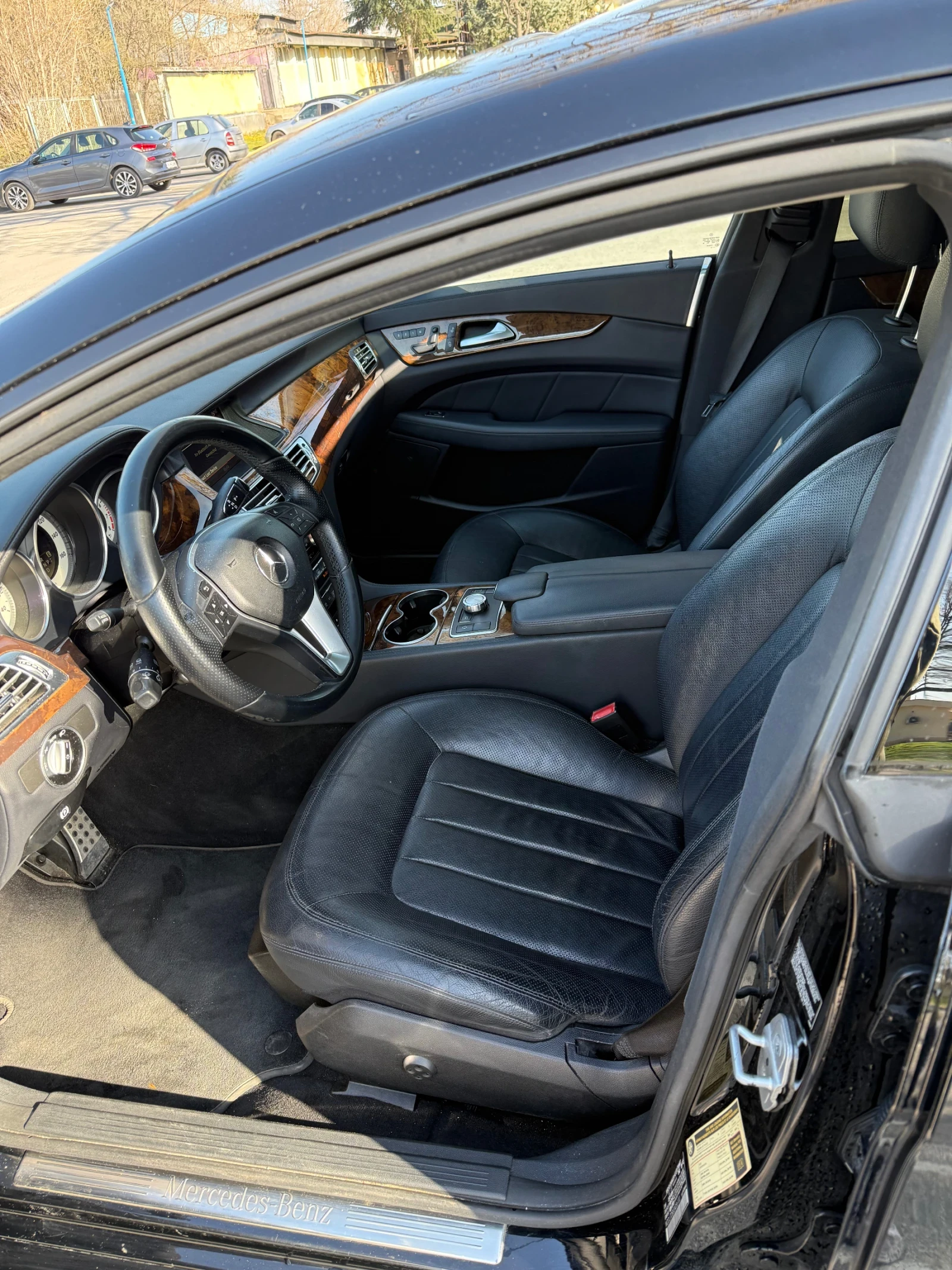 Mercedes-Benz CLS 550, снимка 8 - Автомобили и джипове - 53977385