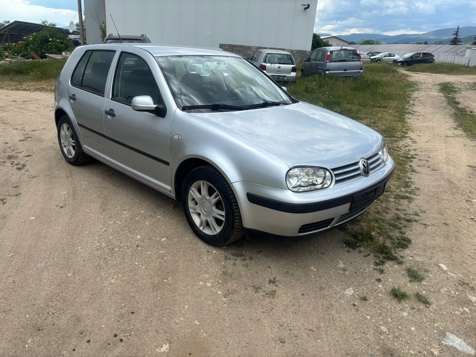 VW Golf 1.6, снимка 3 - Автомобили и джипове - 54595014