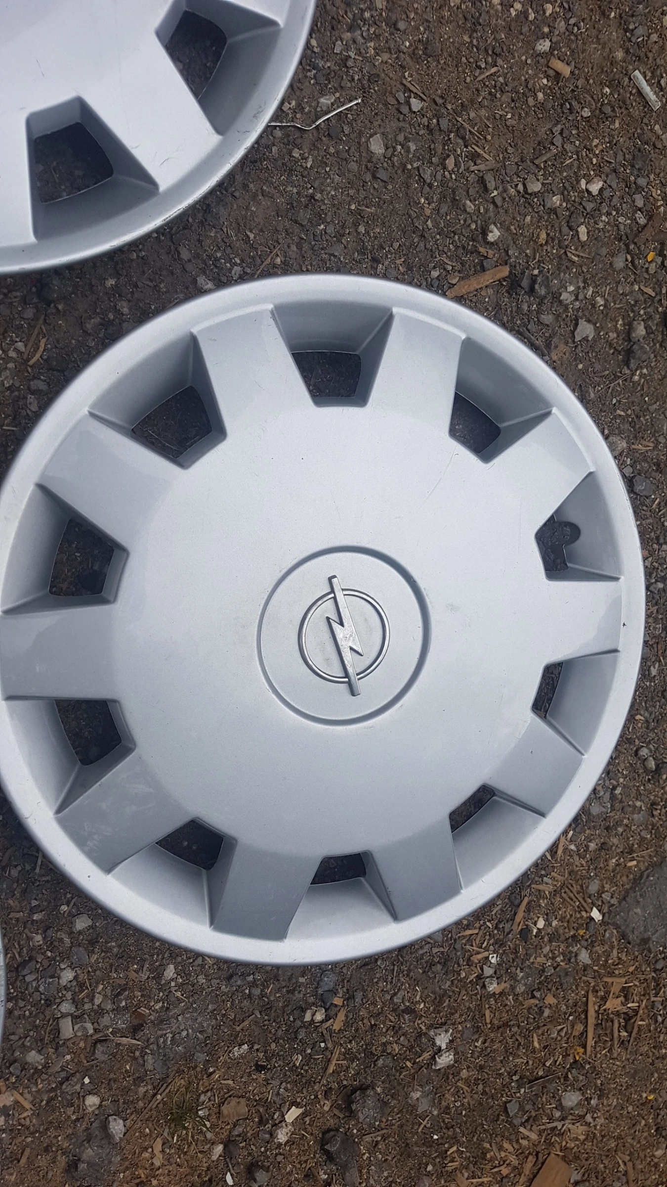 Opel Corsa 1.2 оригинални тасове 14 цола, снимка 2 - Автомобили и джипове - 54632766