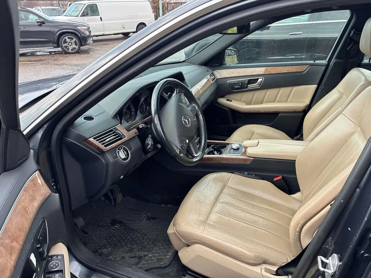 Mercedes-Benz E 500 * 550 * CARFAX * HARMAN * ОБДУХВАНЕ * КЛИПОВЕ, снимка 5 - Автомобили и джипове - 54881351