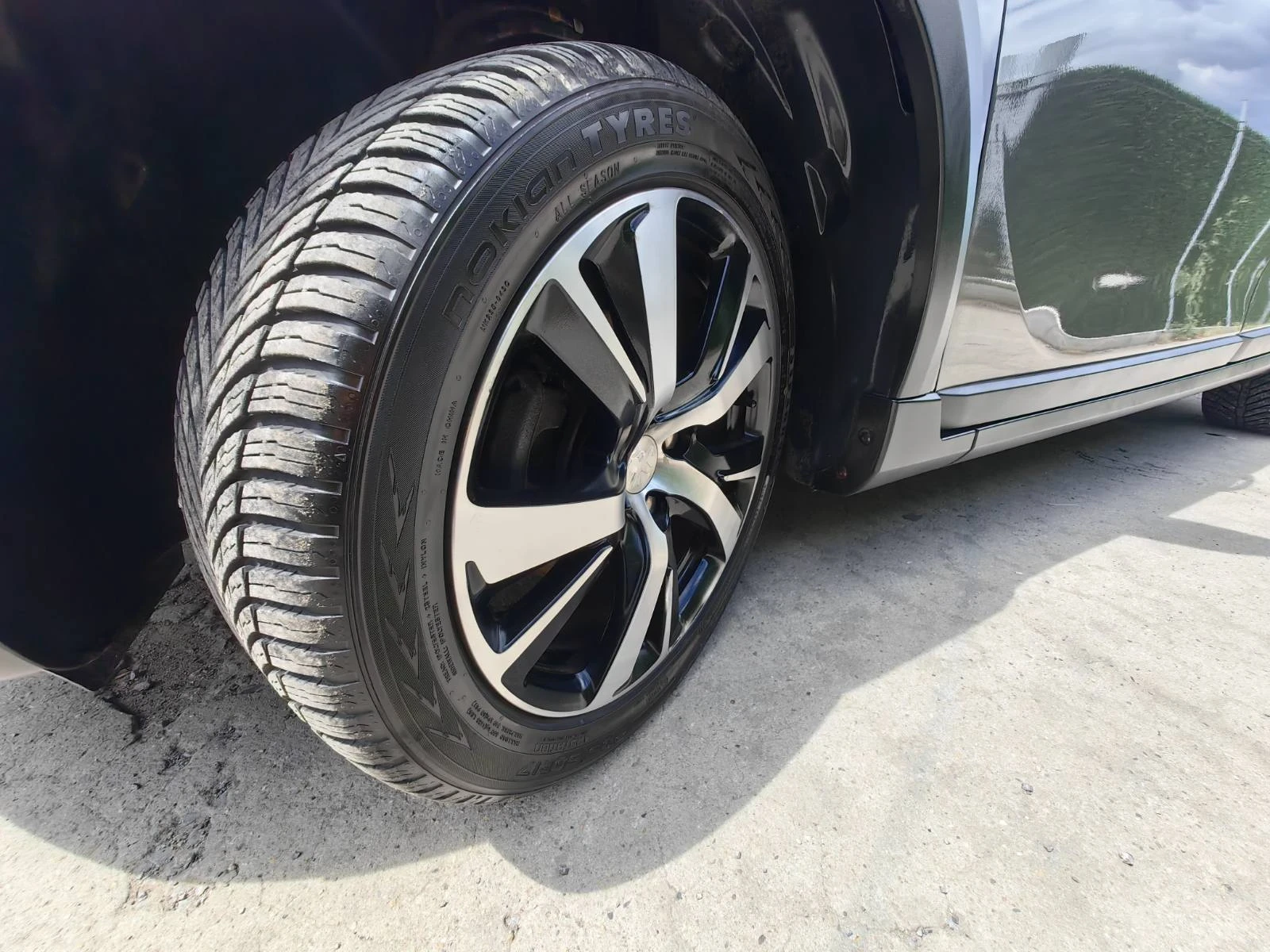 Peugeot 2008 1.6 HDI 120 к.с. Allure, снимка 16 - Автомобили и джипове - 55210720