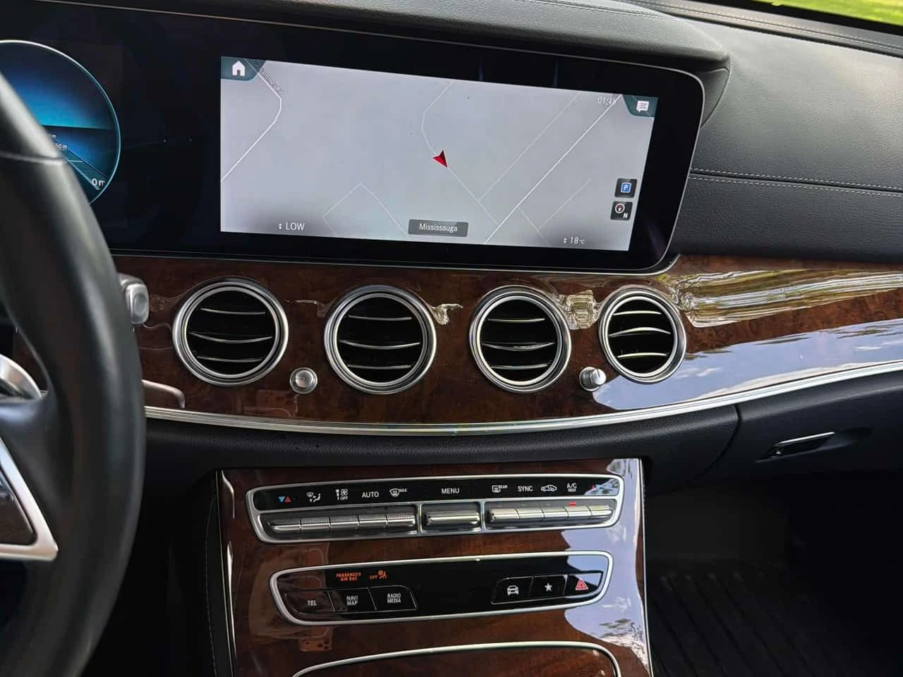 Mercedes-Benz E 350 * АВТОКРЕДИТ БЕЗ ПЪРВОНАЧАЛНА ВНОСКА* , снимка 9 - Автомобили и джипове - 55603351