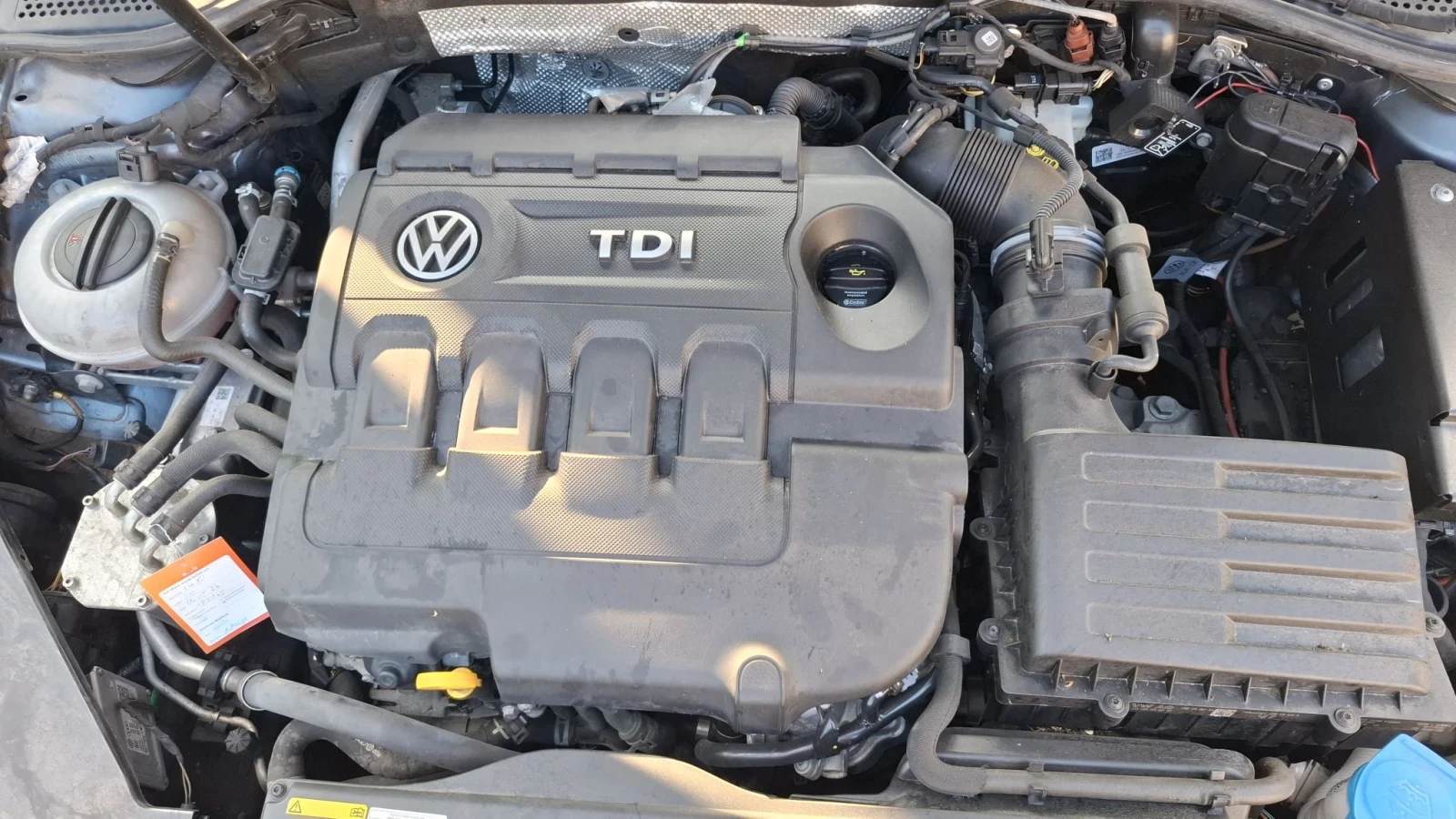 VW Passat 2.0 tdi highline , снимка 11 - Автомобили и джипове - 55619431