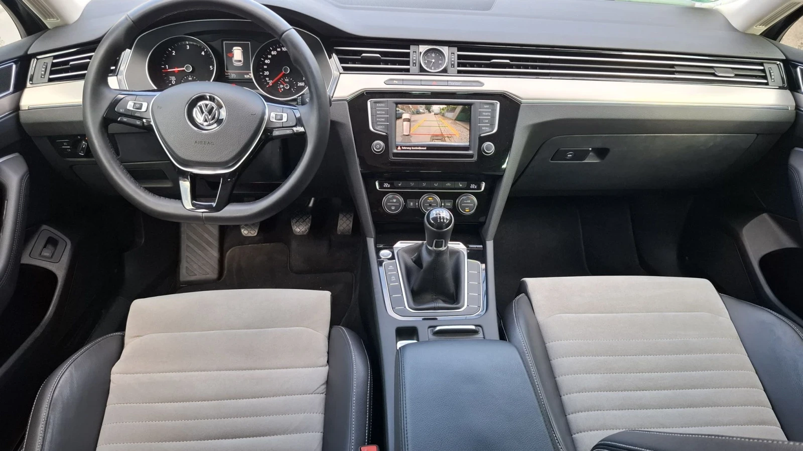 VW Passat 2.0 tdi highline , снимка 2 - Автомобили и джипове - 55619431