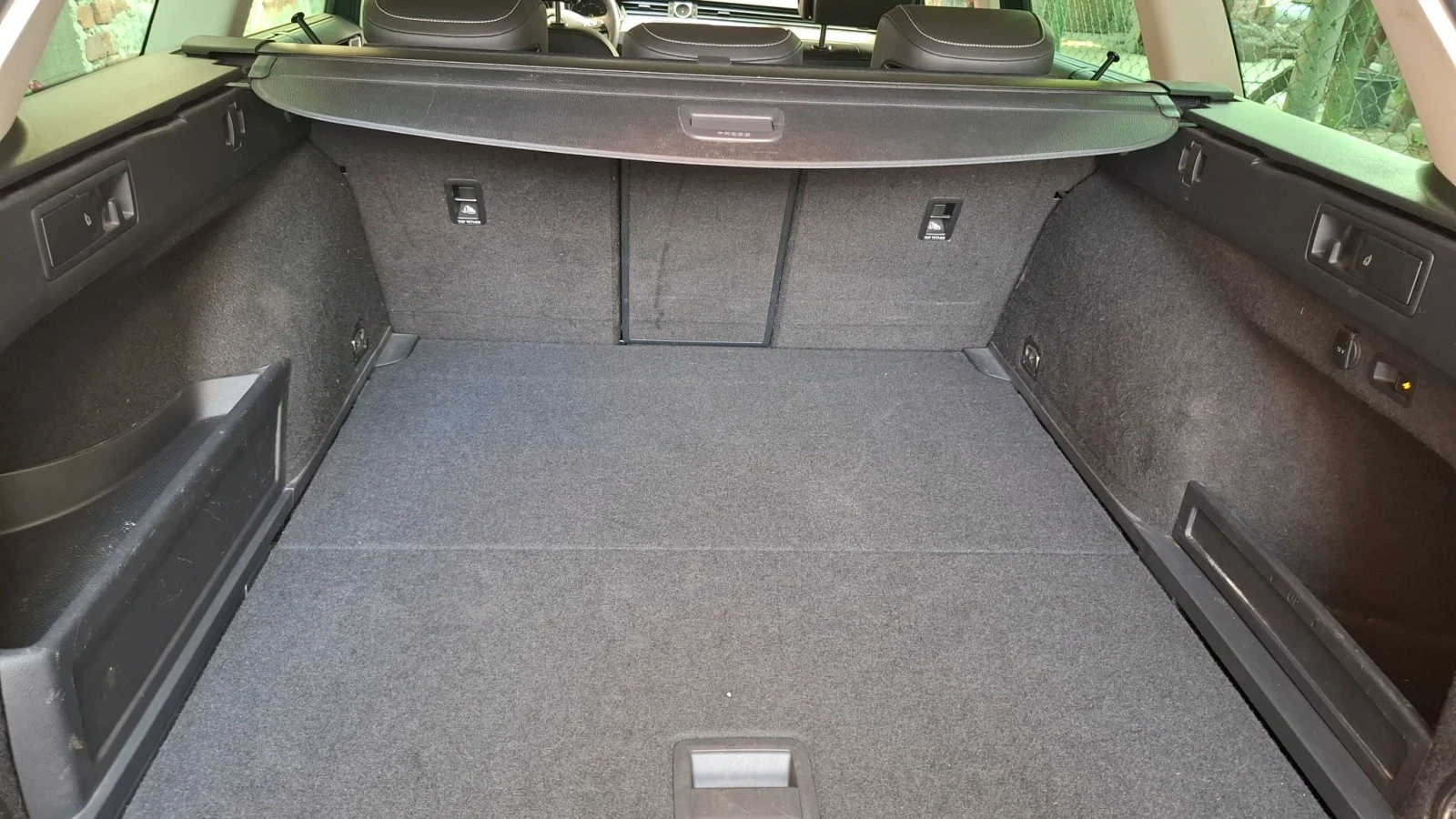 VW Passat 2.0 tdi highline , снимка 12 - Автомобили и джипове - 55619431