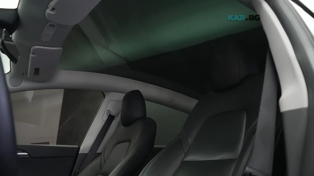 Tesla Model Y Long Range AWD* PANORAMA* DISTRONIC* ПОДГРЕВ* 360*, снимка 13 - Автомобили и джипове - 55709976