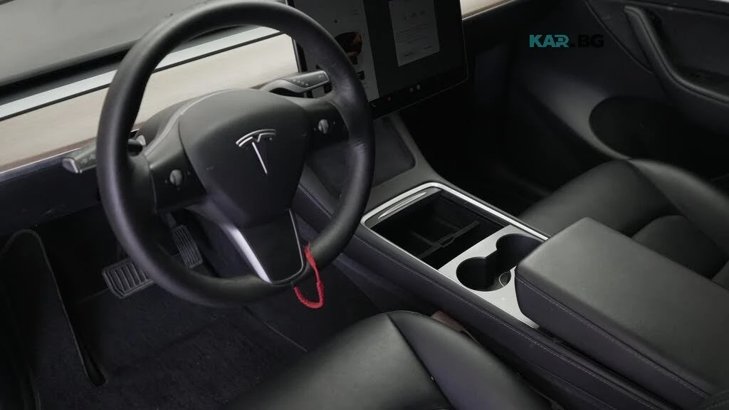 Tesla Model Y Long Range AWD* PANORAMA* DISTRONIC* ПОДГРЕВ* 360*, снимка 9 - Автомобили и джипове - 55709976