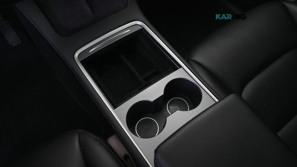 Tesla Model Y Long Range AWD* PANORAMA* DISTRONIC* ПОДГРЕВ* 360*, снимка 14 - Автомобили и джипове - 55709976