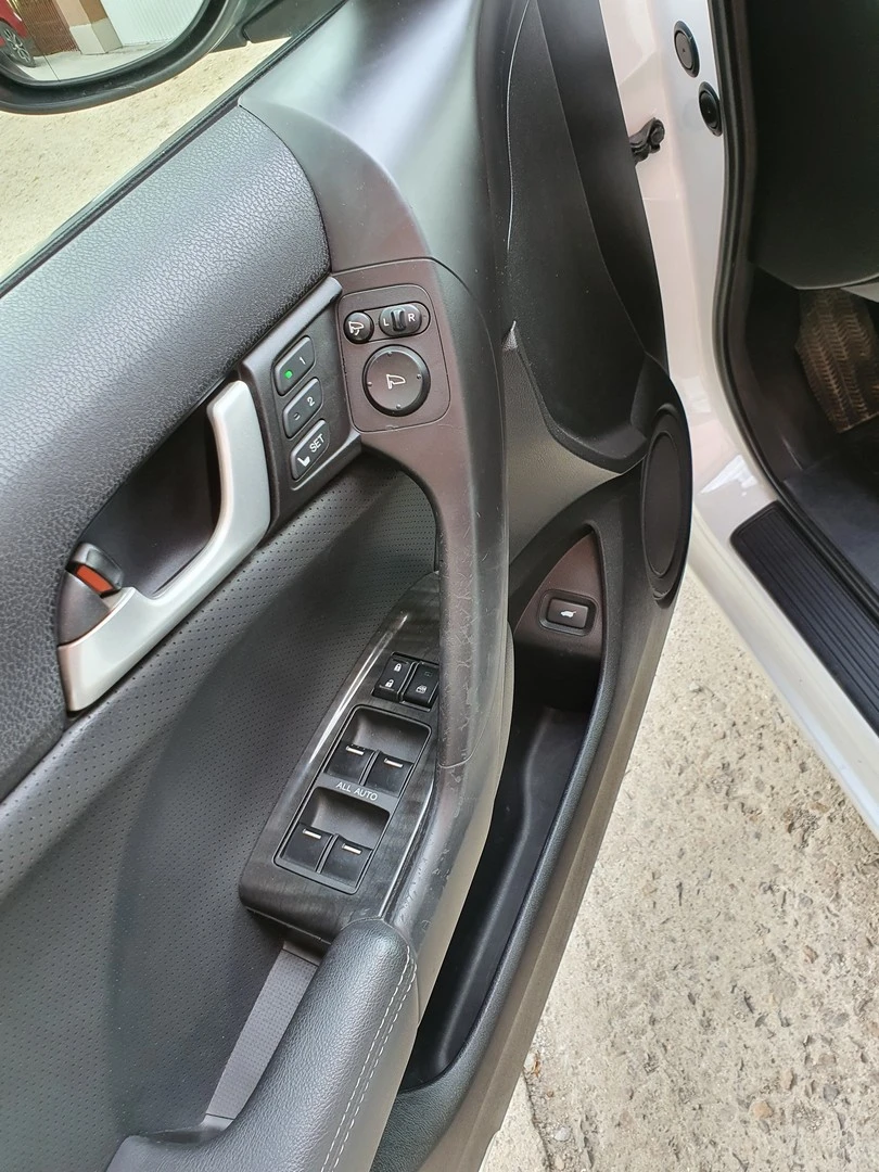 Honda Accord Executive Facelift 2.2 i-DTEC, снимка 10 - Автомобили и джипове - 56201777