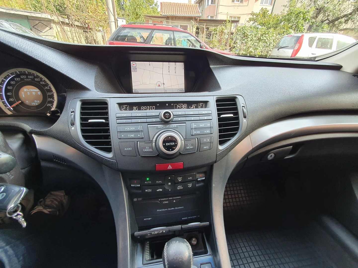 Honda Accord Executive Facelift 2.2 i-DTEC, снимка 16 - Автомобили и джипове - 56201777