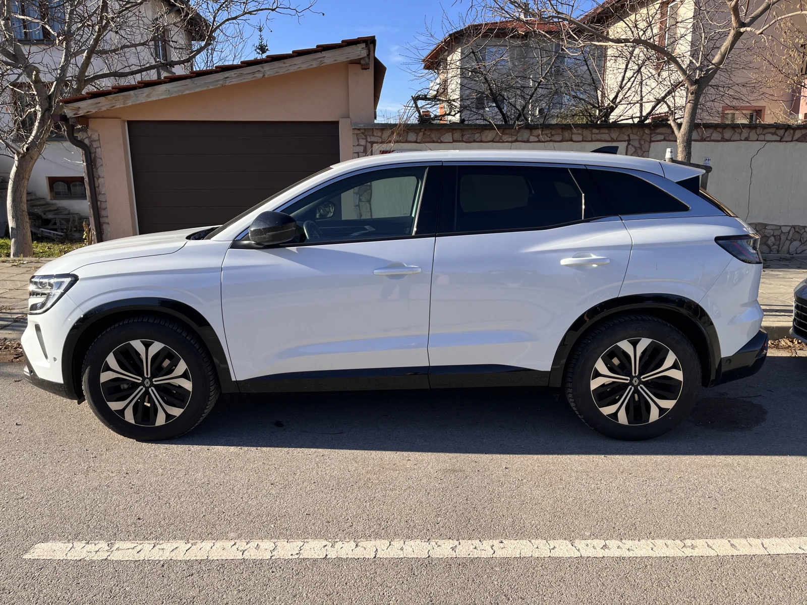 Renault Austral, снимка 2 - Автомобили и джипове - 56649716
