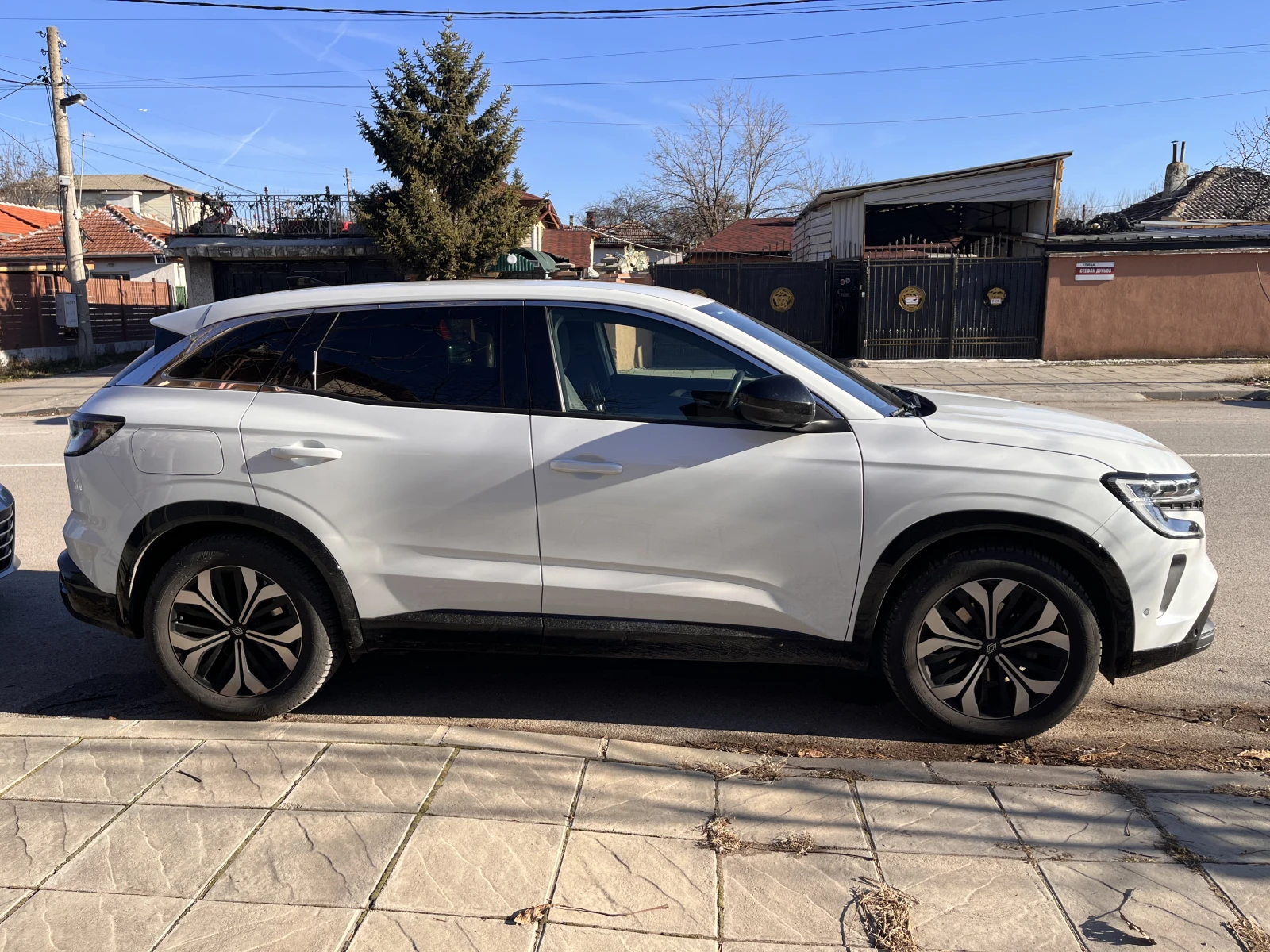 Renault Austral, снимка 3 - Автомобили и джипове - 56649716