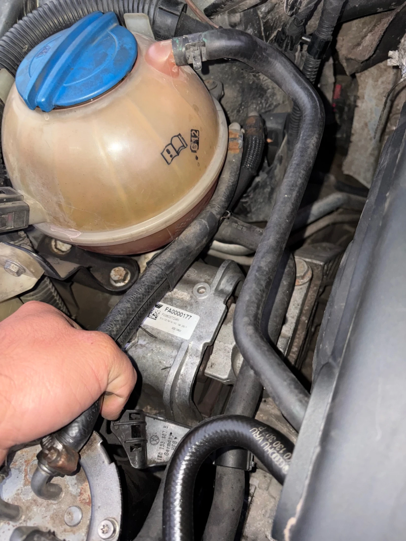 VW Passat 2.0 TDI 170HP, снимка 13 - Автомобили и джипове - 56660677