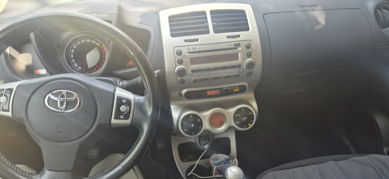 Toyota Urban Cruiser, снимка 3 - Автомобили и джипове - 50665428