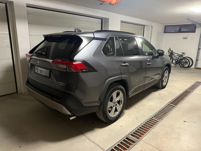 Toyota Rav4 Hybrid AWD-i, снимка 4 - Автомобили и джипове - 53487594