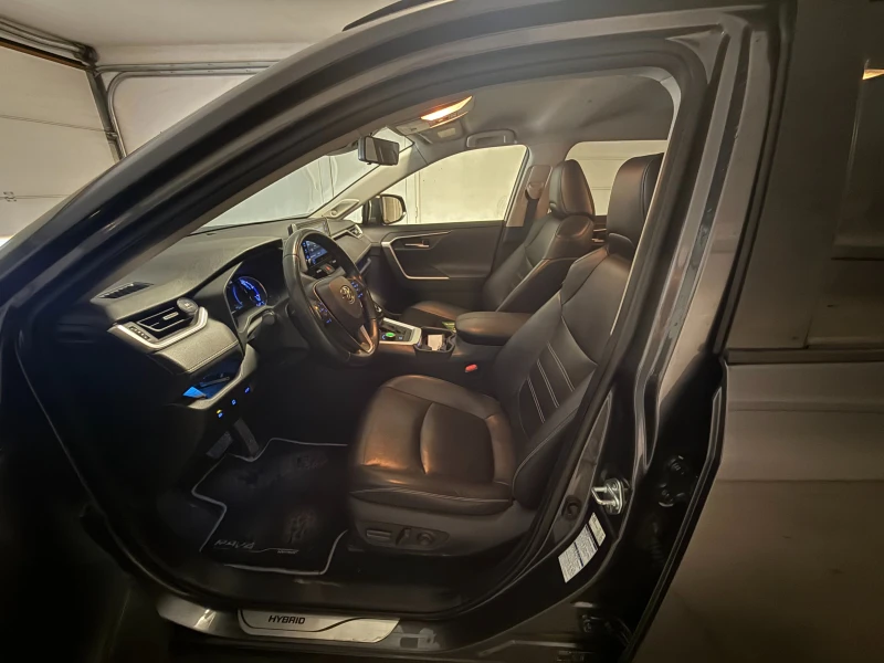 Toyota Rav4 Hybrid AWD-i, снимка 10 - Автомобили и джипове - 53487594