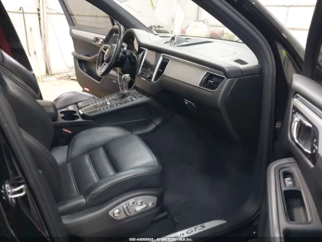 Porsche Macan GTS* PDK* FACELIFT* 360КАМЕРА* КЕЙЛЕС* , снимка 9 - Автомобили и джипове - 53034330