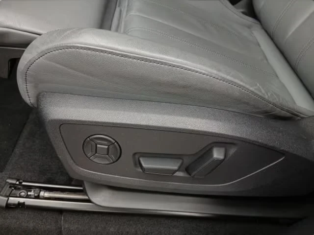 Audi Q6 Quattro 2xS-Line DISTR Matrix 360 Winter Pack+ K-L, снимка 12 - Автомобили и джипове - 54822595
