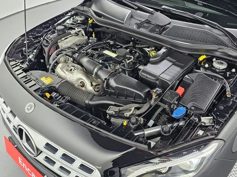 Mercedes-Benz GLA 250 4Matic, снимка 6 - Автомобили и джипове - 56020669