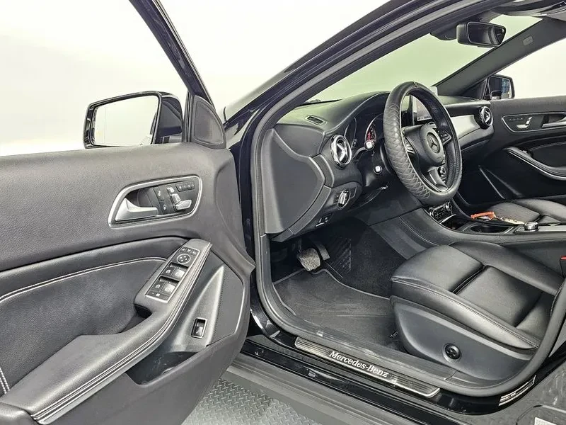 Mercedes-Benz GLA 250 4Matic, снимка 10 - Автомобили и джипове - 56020669