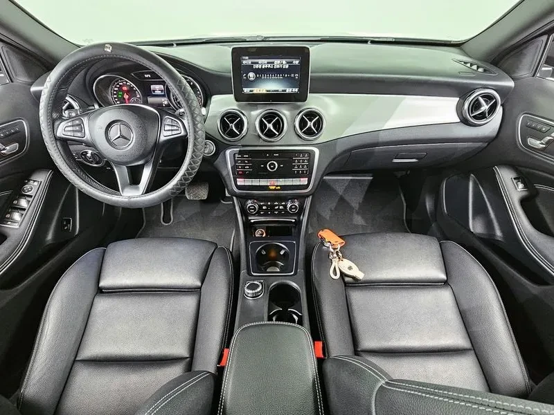 Mercedes-Benz GLA 250 4Matic, снимка 7 - Автомобили и джипове - 56020669