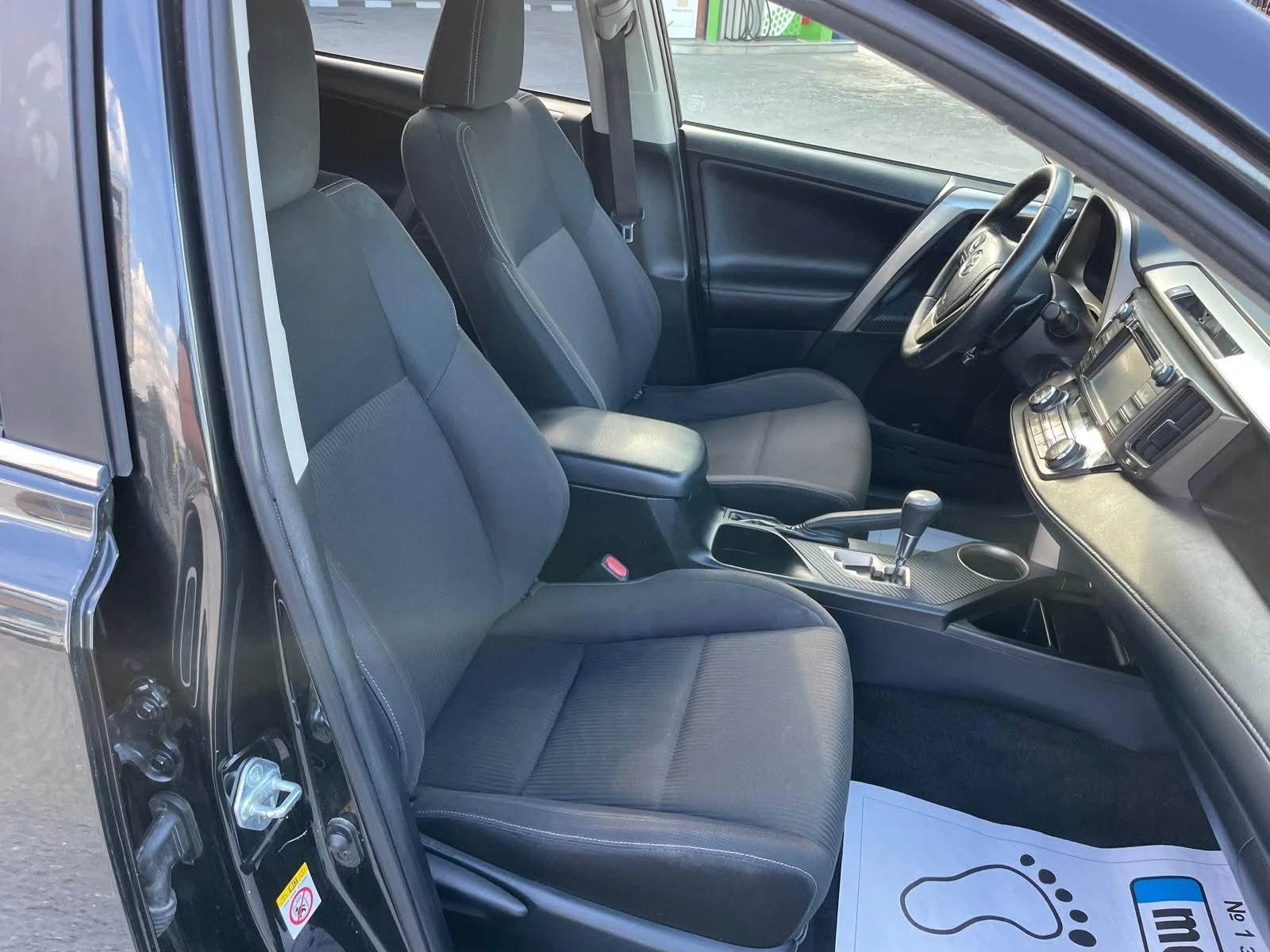 Toyota Rav4 2.2D-4X4-NAVI-CAMERA | Mobile.bg — изображение 14