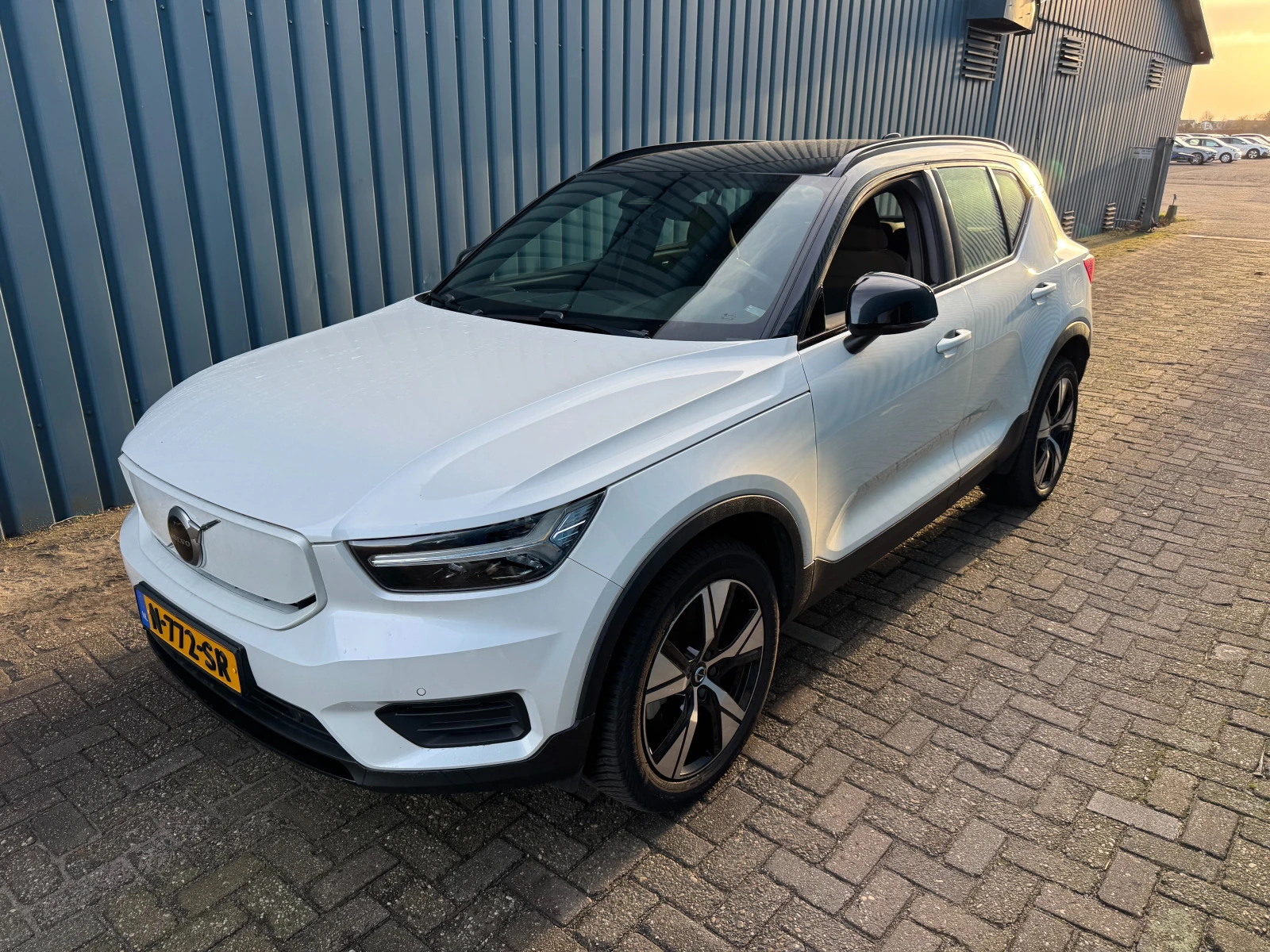 Volvo XC40 P6 Plus, снимка 2 - Автомобили и джипове - 54549472