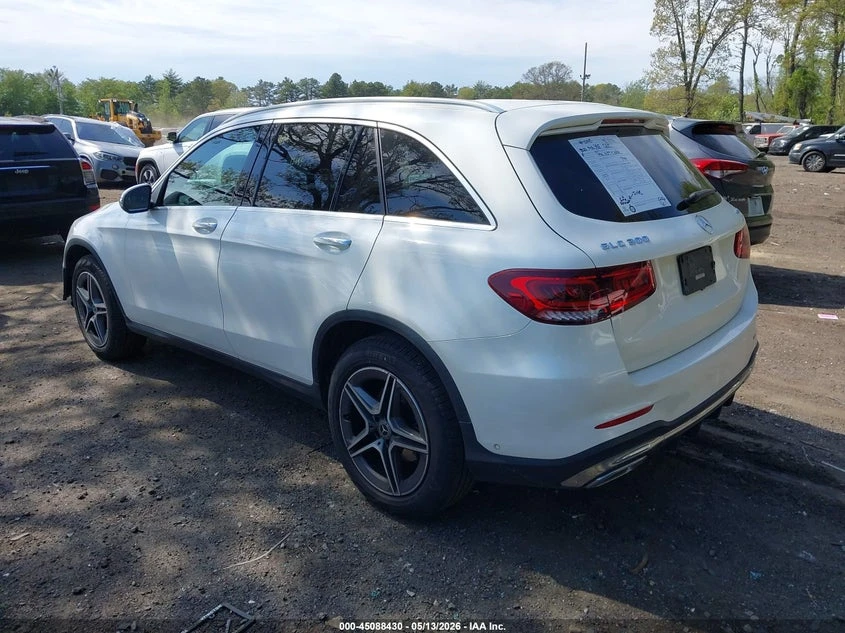 Mercedes-Benz GLC 300 2021 MERCEDES-BENZ GLC 300 4MATIC SUV, снимка 7 - Автомобили и джипове - 54696629