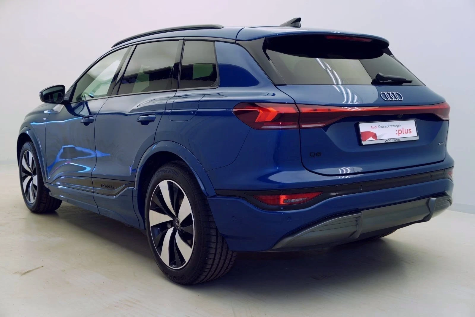 Audi Q6 Quattro 2xS-Line DISTR Matrix 360 Winter Pack+ K-L, снимка 4 - Автомобили и джипове - 55715583