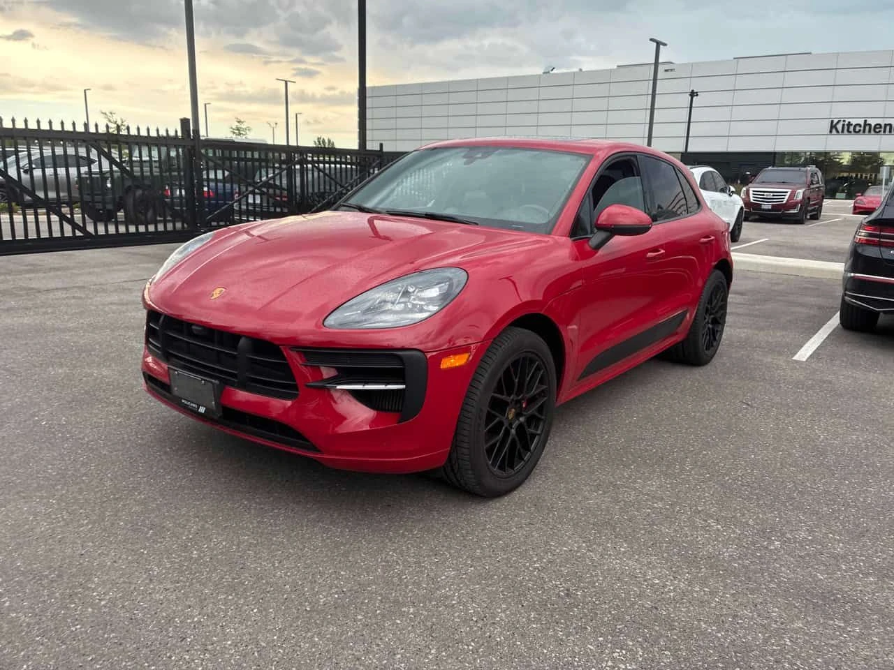 Porsche Macan * GTS * ГЛАВНО ПРЕДСТАВИТЕЛСТВО НА PORSCHE* 