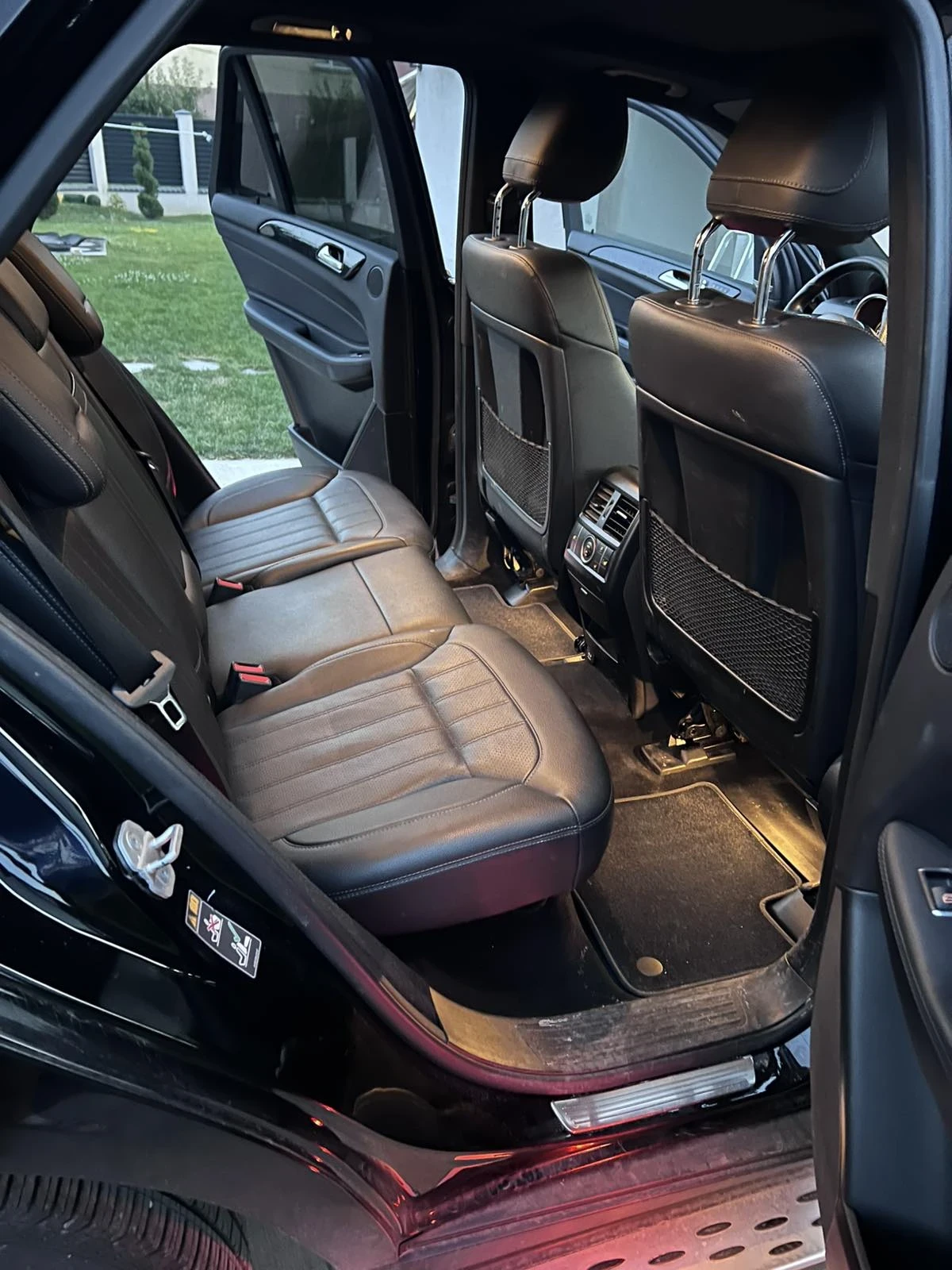 Mercedes-Benz GLE 400 Mercedes-Benz GLE 400 4MATIC/333HP/AMG/PANO/H&K/, снимка 11 - Автомобили и джипове - 55425176