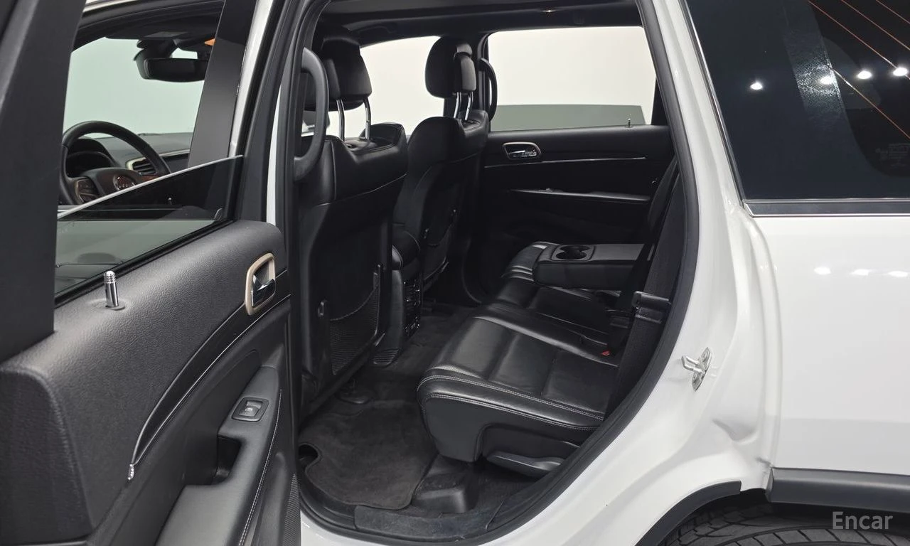 Jeep Grand cherokee 3.6 LIMITED* ПОДГРЕВ* ОБДУХВАНЕ* ПАНОРАМА* КАМЕРА*, снимка 13 - Автомобили и джипове - 55661669