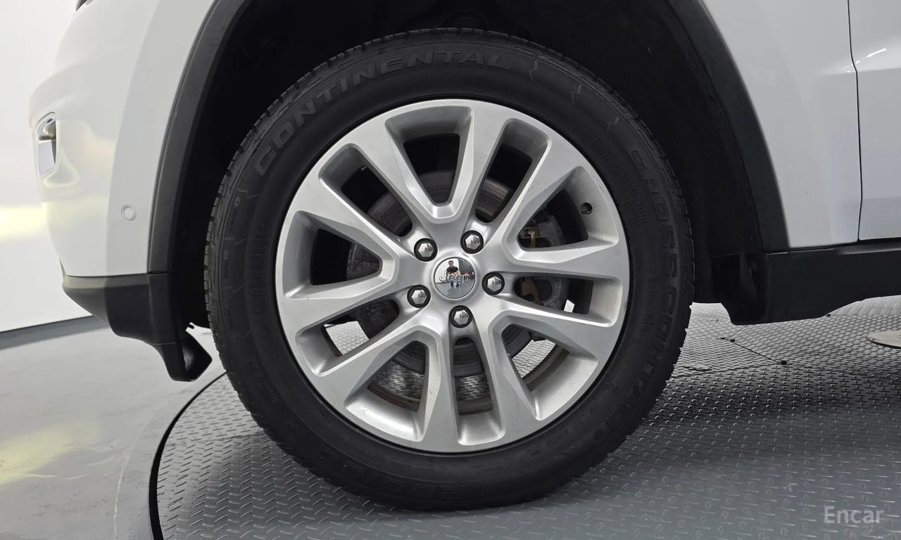 Jeep Grand cherokee 3.6 LIMITED* ПОДГРЕВ* ОБДУХВАНЕ* ПАНОРАМА* КАМЕРА*, снимка 5 - Автомобили и джипове - 55661669