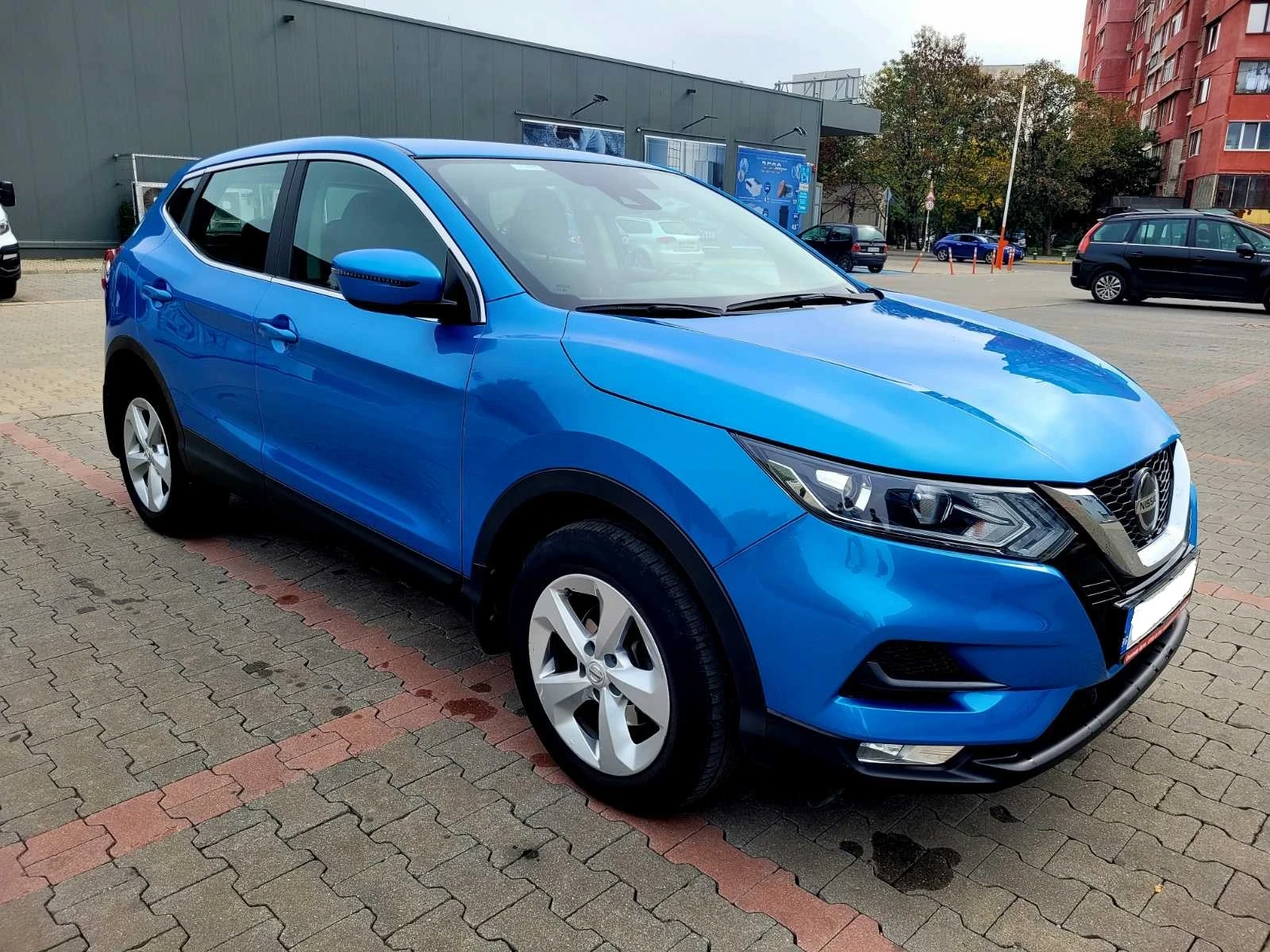 Nissan Qashqai 1.5TDI, снимка 2 - Автомобили и джипове - 55990992