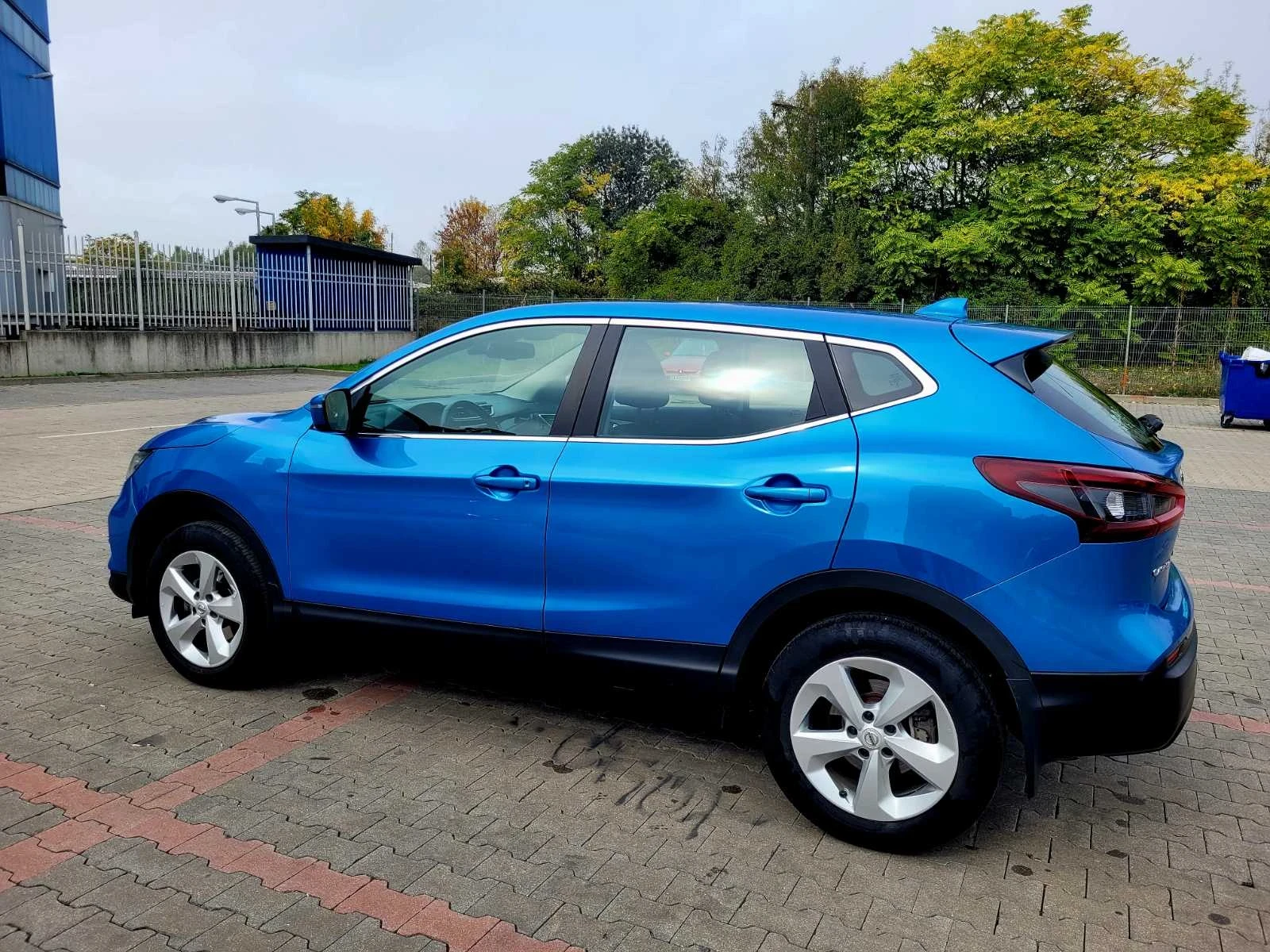 Nissan Qashqai 1.5TDI, снимка 4 - Автомобили и джипове - 55990992