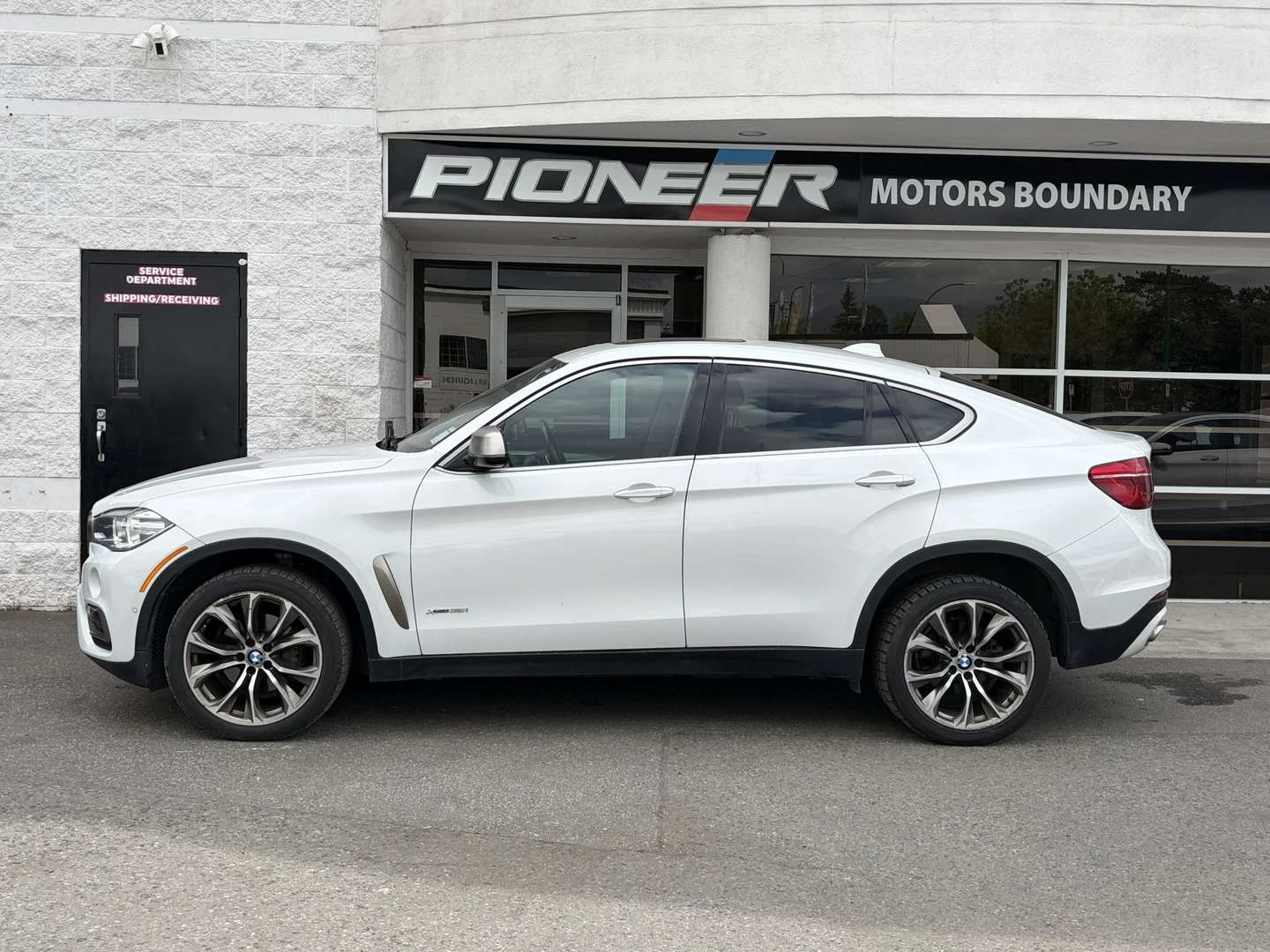 BMW X6, снимка 2 - Автомобили и джипове - 56115412