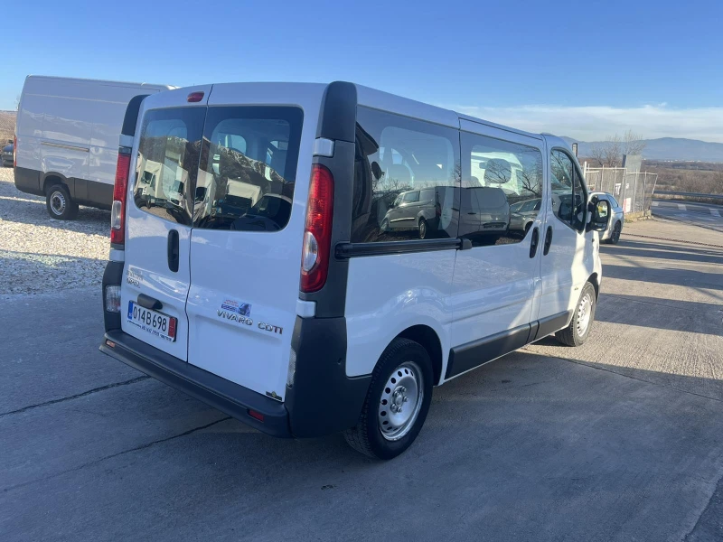 Opel Vivaro 9местен, снимка 4 - Бусове и автобуси - 48601852