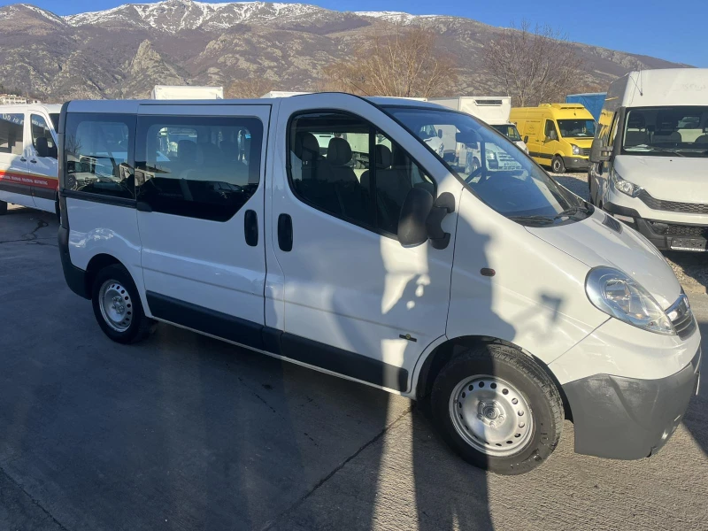 Opel Vivaro 9местен, снимка 1 - Бусове и автобуси - 48601852