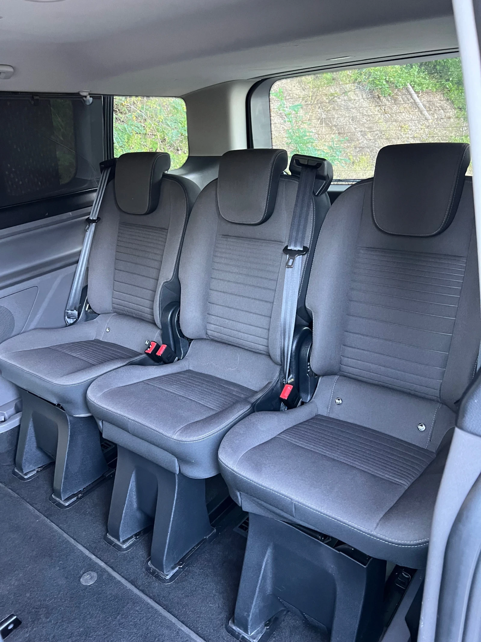 Ford Tourneo Titanium Автоматик L2 9местен, снимка 14 - Бусове и автобуси - 55730221