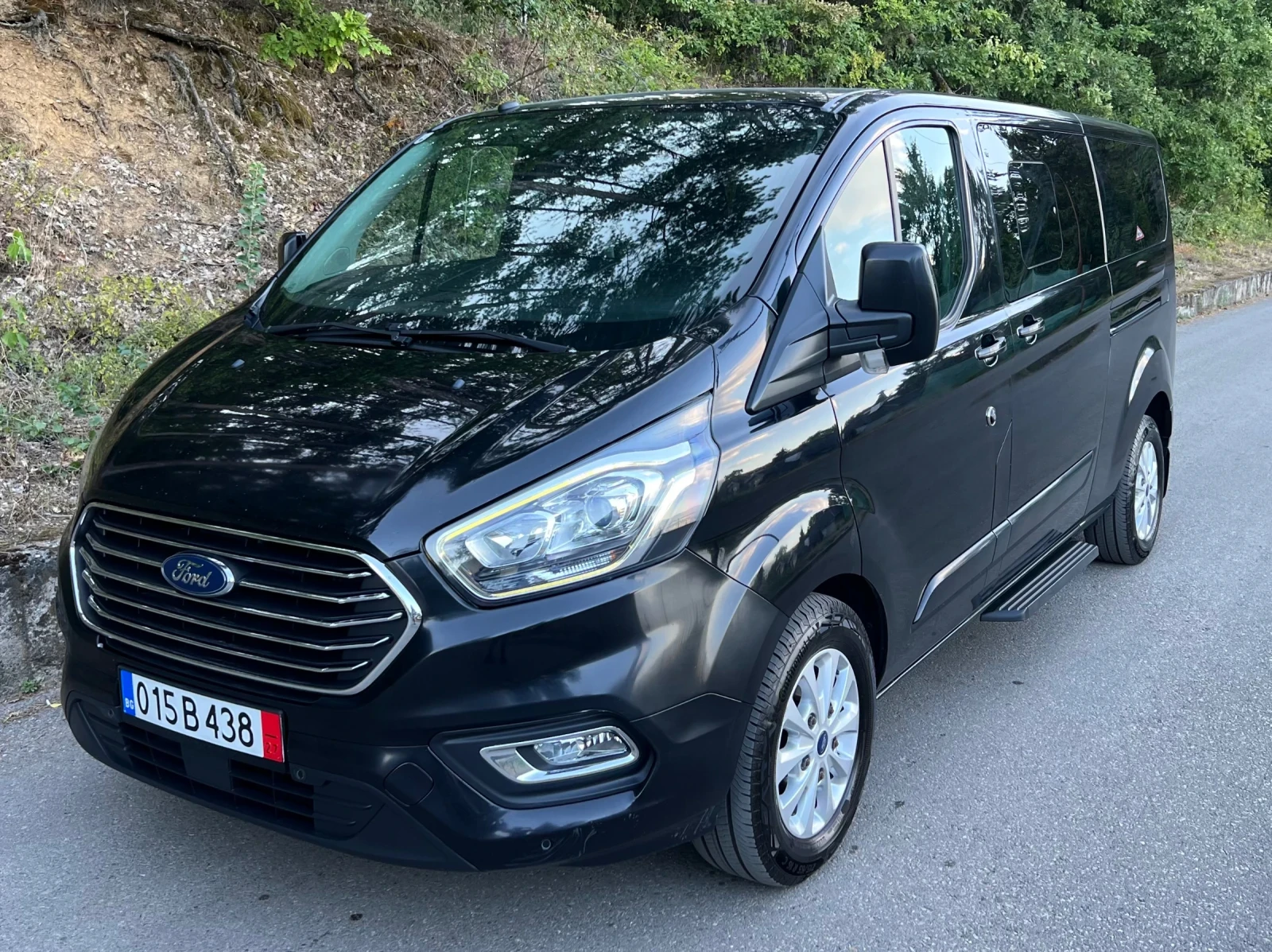 Ford Tourneo Titanium Автоматик L2 9местен, снимка 3 - Бусове и автобуси - 55730221