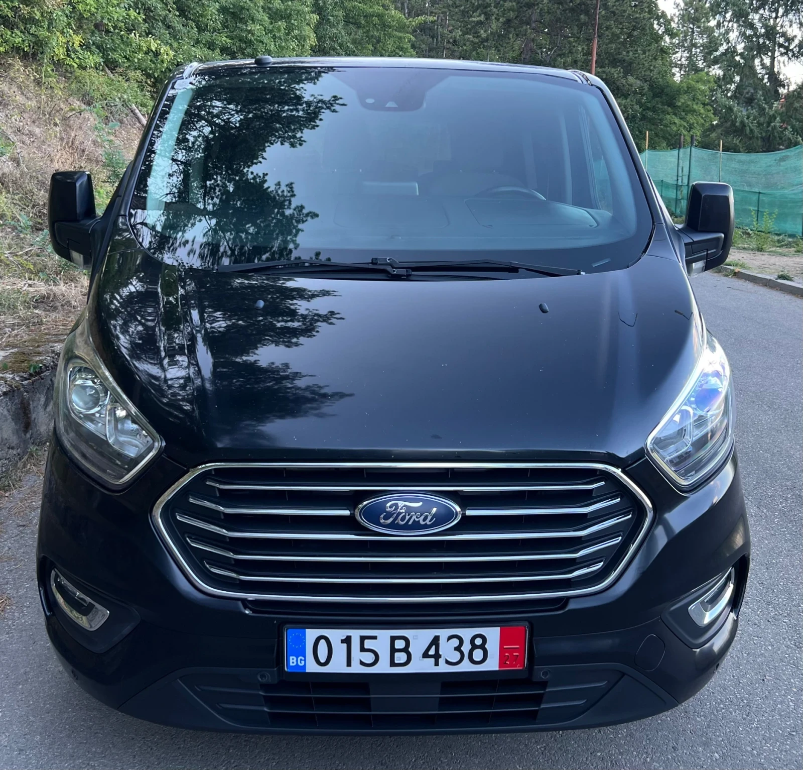 Ford Tourneo Titanium Автоматик L2 9местен, снимка 2 - Бусове и автобуси - 55730221