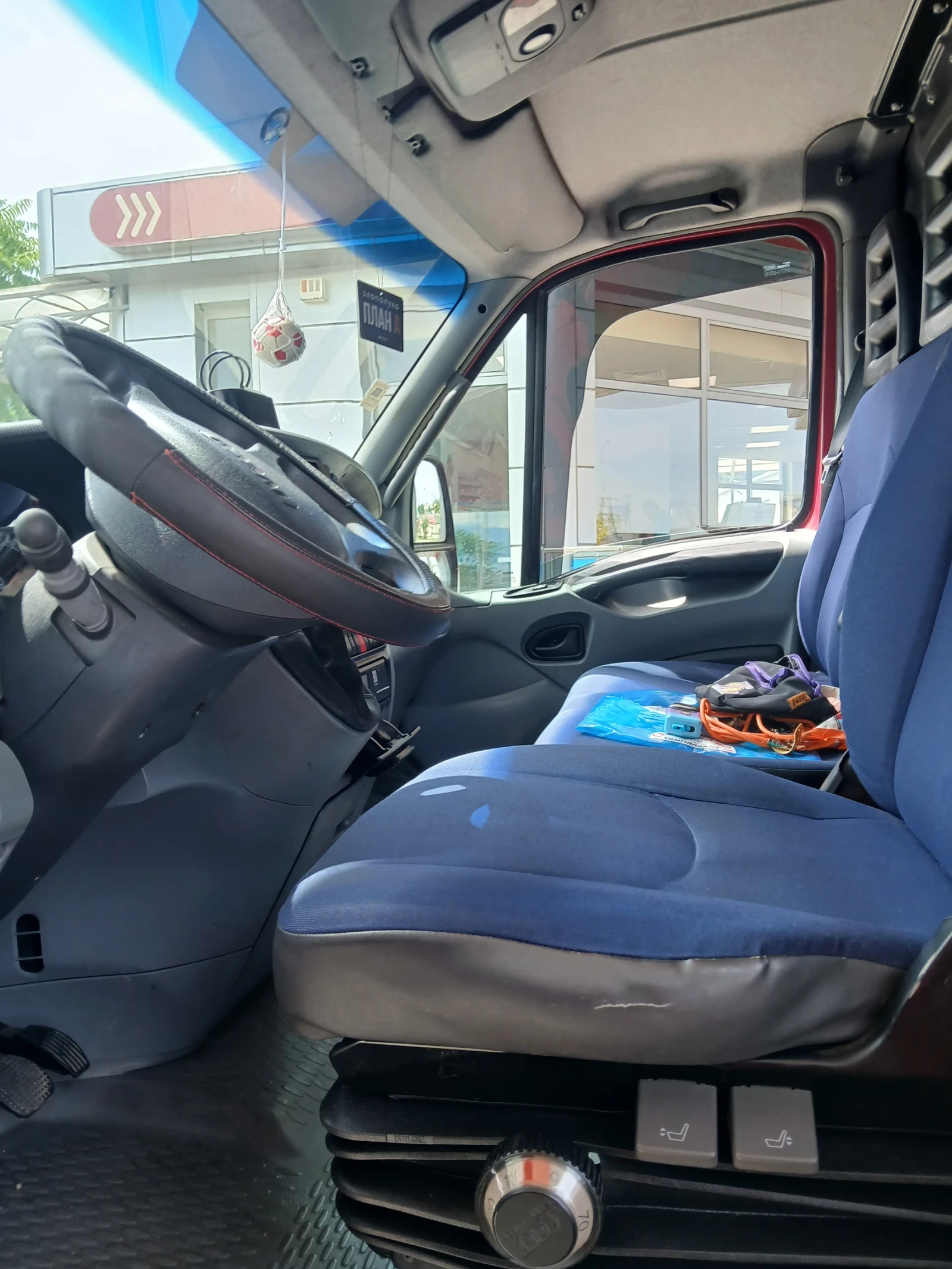 Iveco Daily 3000, снимка 9 - Бусове и автобуси - 56469360
