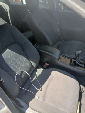 Mercedes-Benz C 220, снимка 13