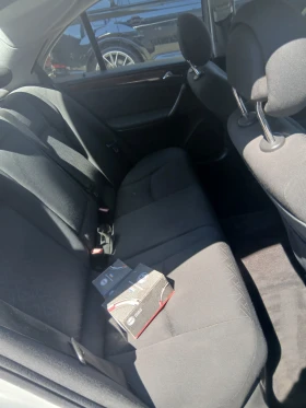 Mercedes-Benz C 220, снимка 14