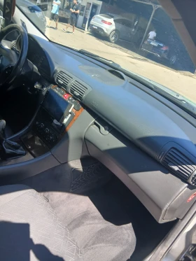Mercedes-Benz C 220, снимка 12