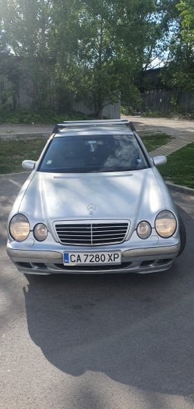 Mercedes-Benz E 220 2.2 CDI, снимка 2 - Автомобили и джипове - 45546262