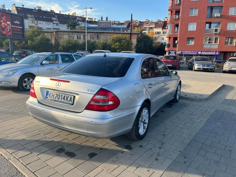 Mercedes-Benz E 220 CDI, снимка 5 - Автомобили и джипове - 47538103