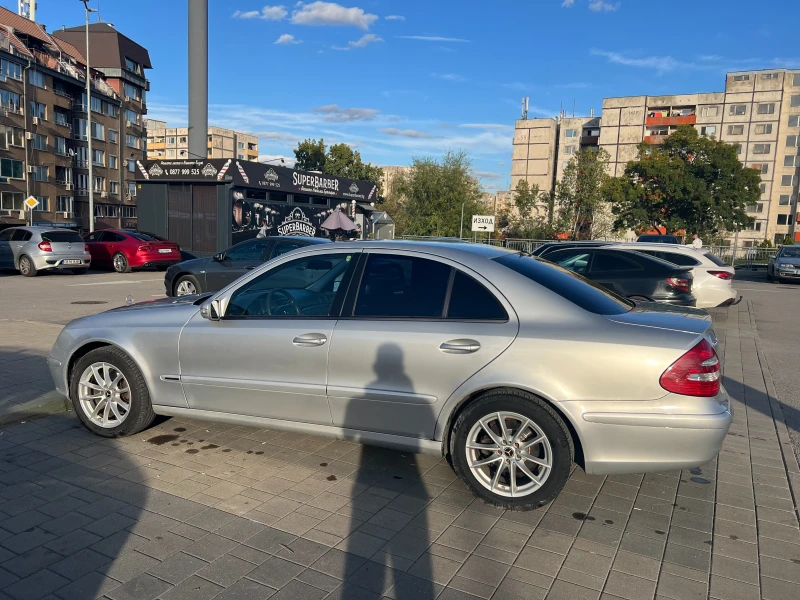 Mercedes-Benz E 220 CDI, снимка 4 - Автомобили и джипове - 47538103