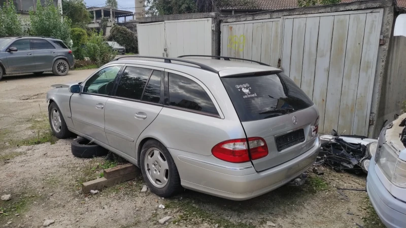 Mercedes-Benz E 270, снимка 5 - Автомобили и джипове - 47608430